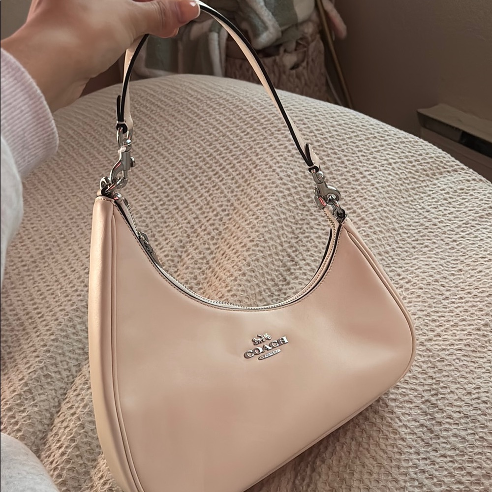 Coach Women's Light Pink Shoulder Bag